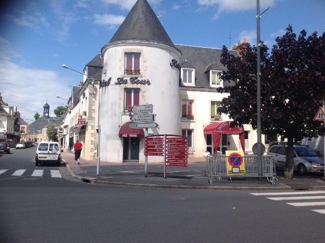Hotel La Tour Sully-sur-Loire Exterior photo
