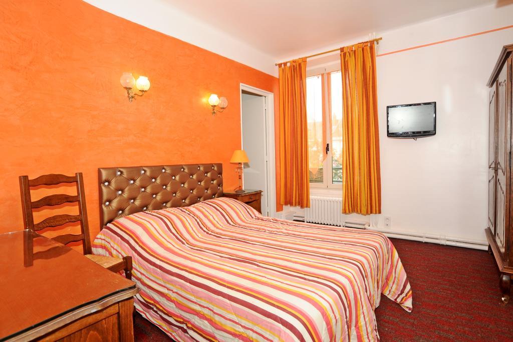 Hotel La Tour Sully-sur-Loire Room photo